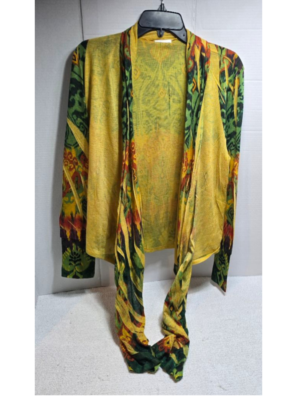 Women's Xhilaration Shrug, Yellow Green Patterned medium